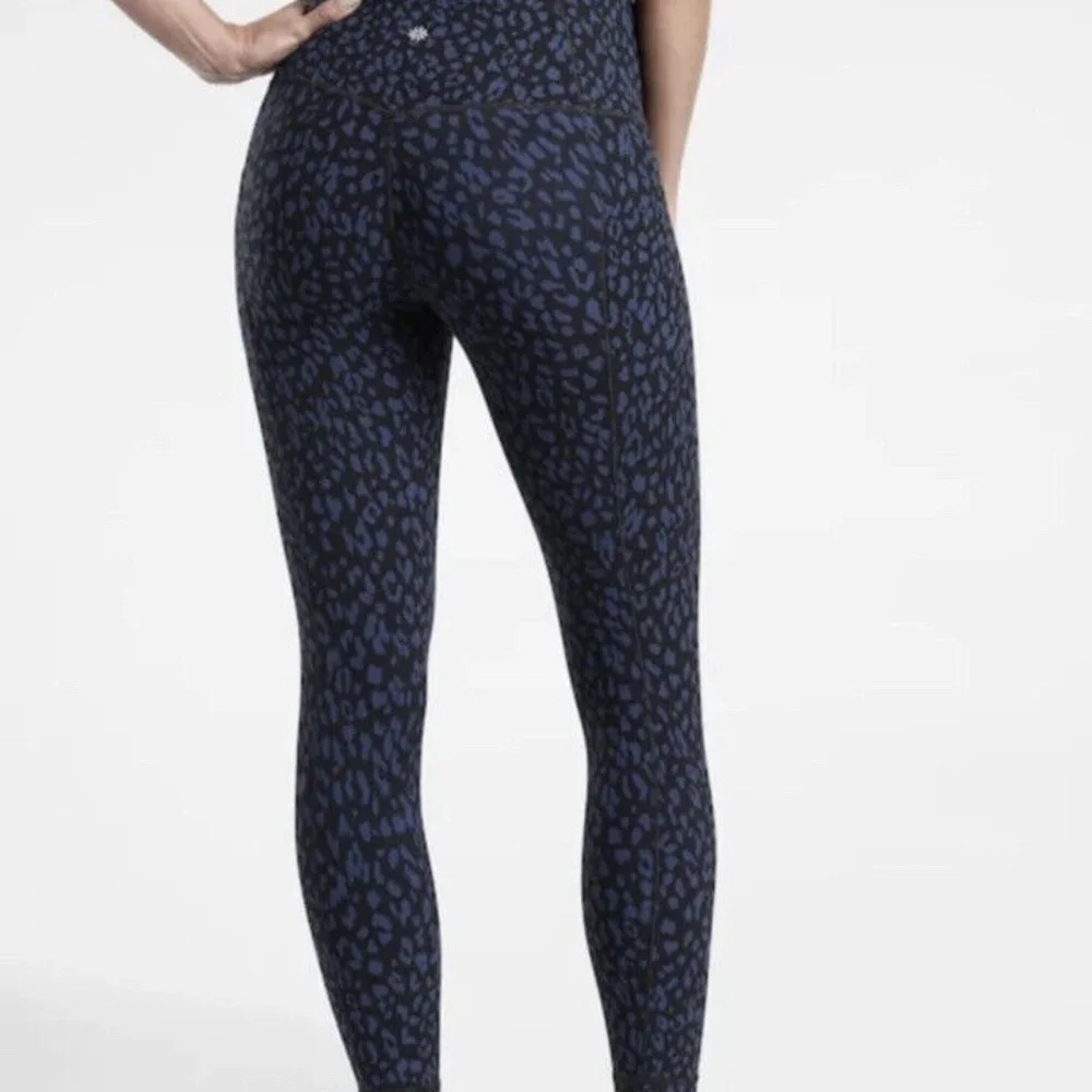 Athleta Size XS | Salutation Leopard Dot Leggings | Blue Enchanted Print - Picture 3 of 8